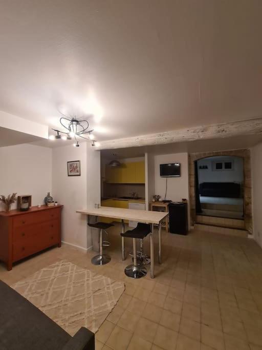 La Maison Du Bonheur Villa Caumont-sur-Durance Bagian luar foto